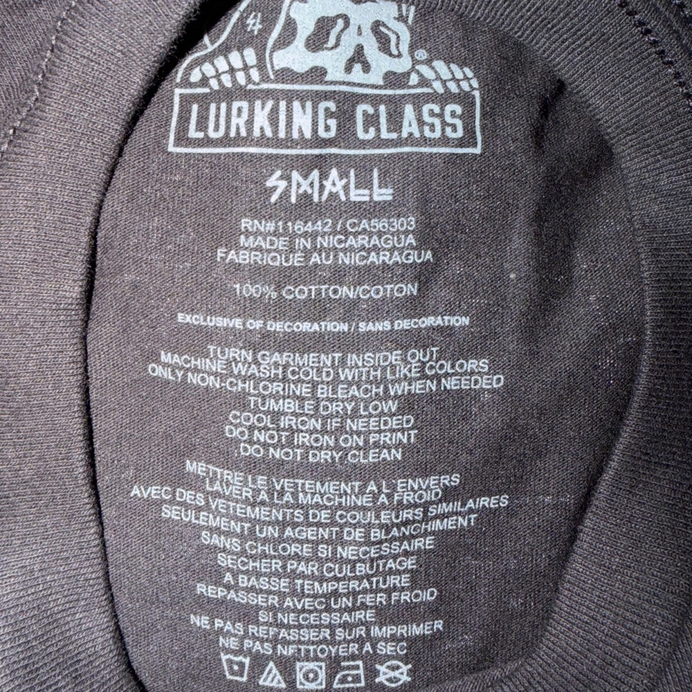 Lurking Class “Turn It Up” Skull Graphic T-Shirt Black Size Small NWOT - Picture 4 of 5